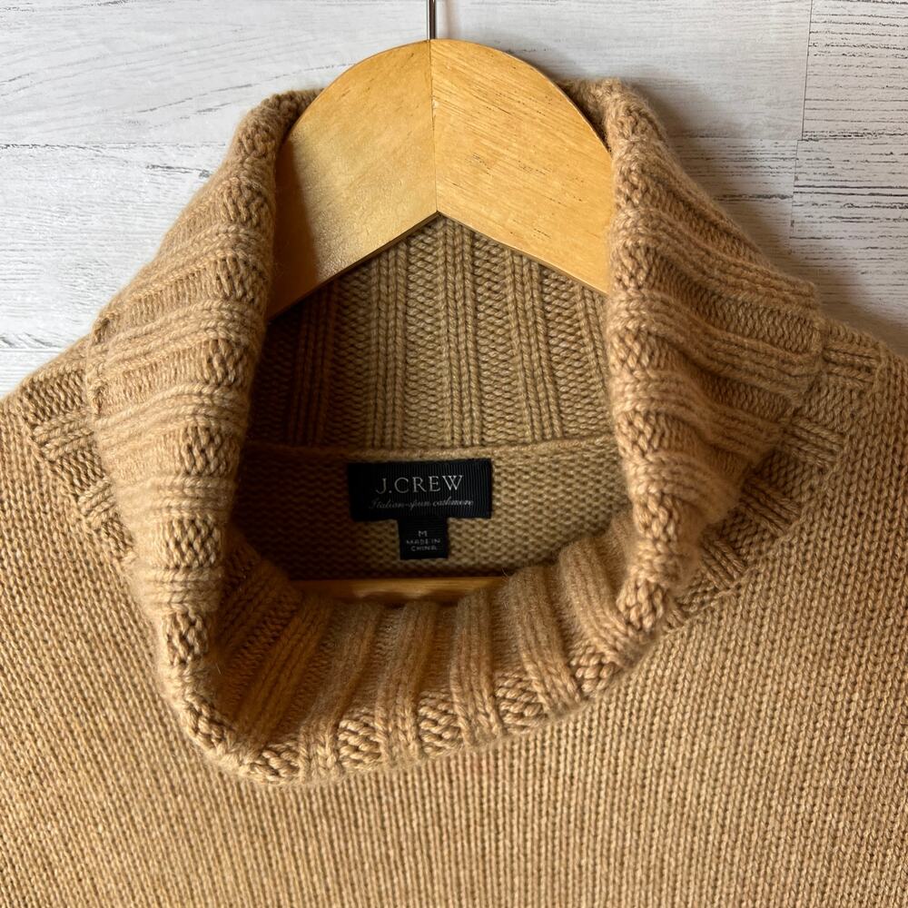 J Crew Sweater Womens Size Medium Camel Italian-Spun 100% Cashmere Turtleneck - Picture 8 of 16